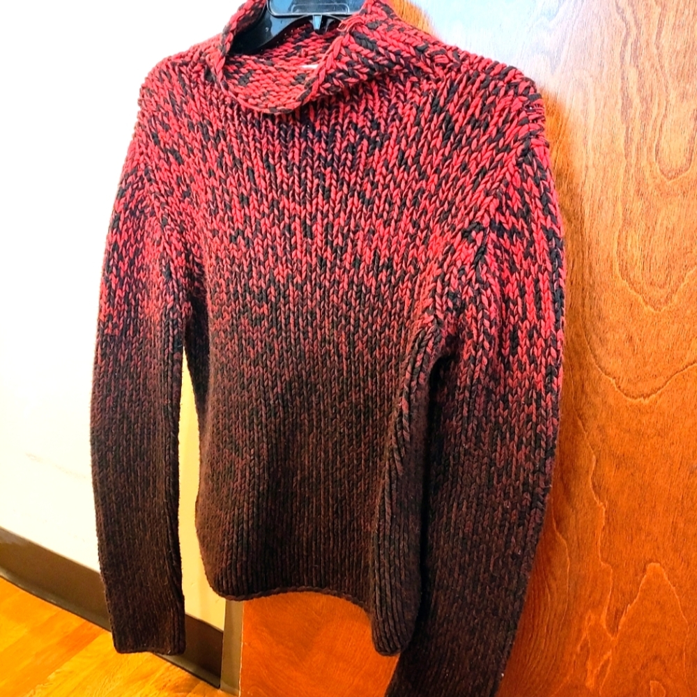 CITY DKNY red ombre heavy knit sweater